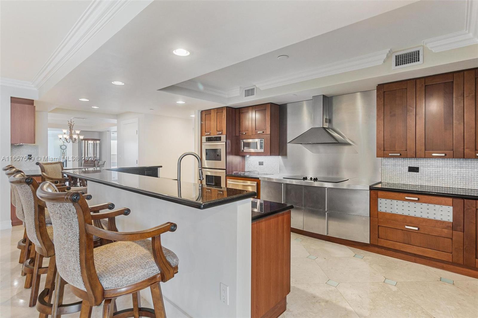 THE PENINSULA CONDO - Residential