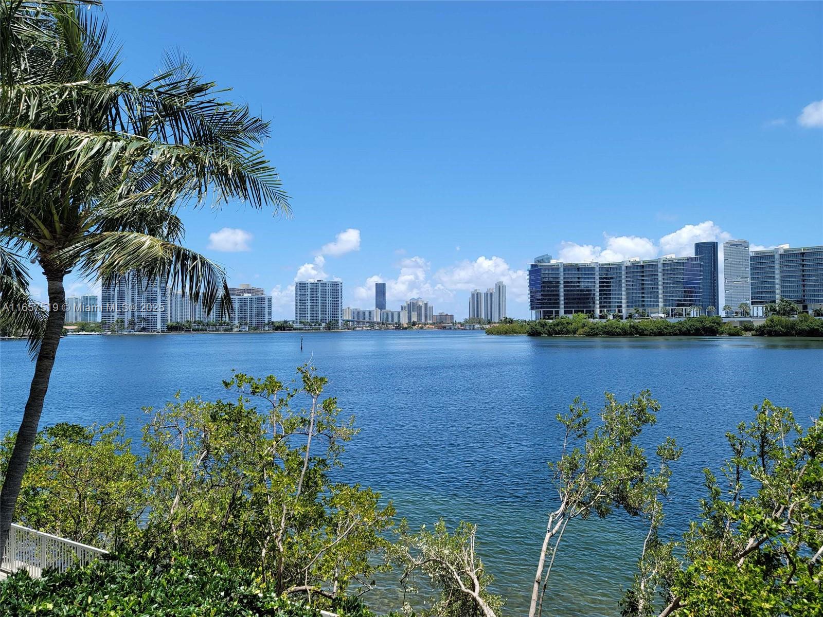 THE PENINSULA CONDO - Residential