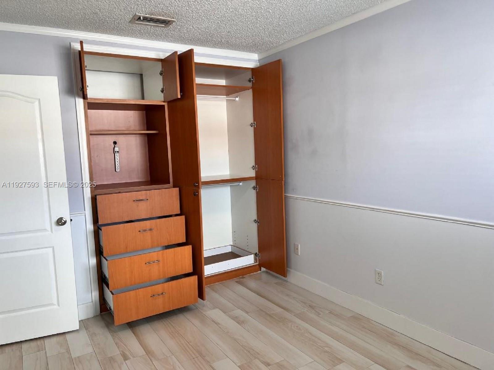 GOLDEN HOMES SUB - Residential Lease