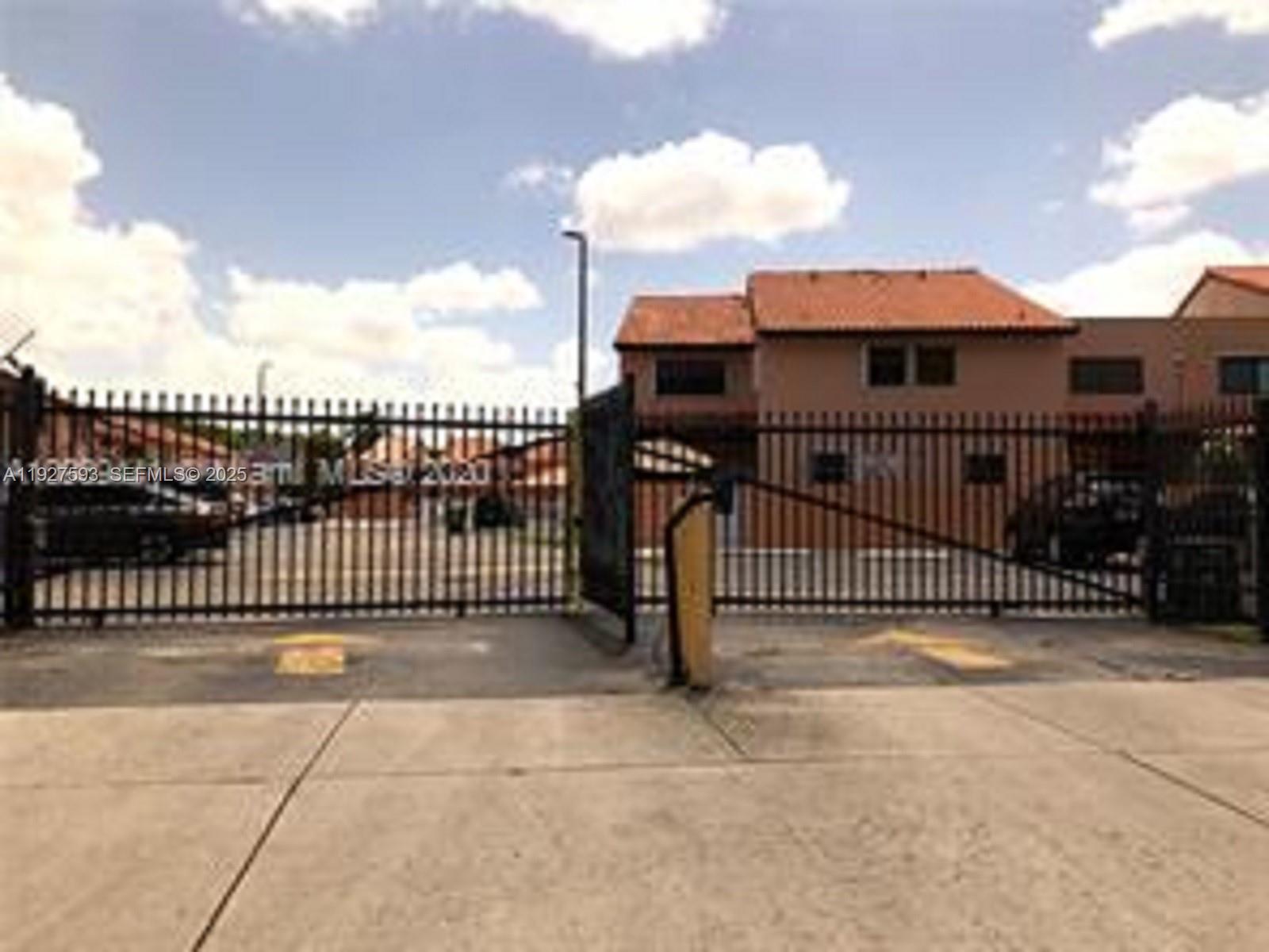 GOLDEN HOMES SUB - Residential Lease