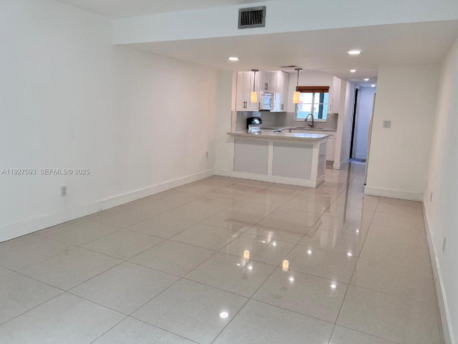 GOLDEN HOMES SUB - Residential Lease