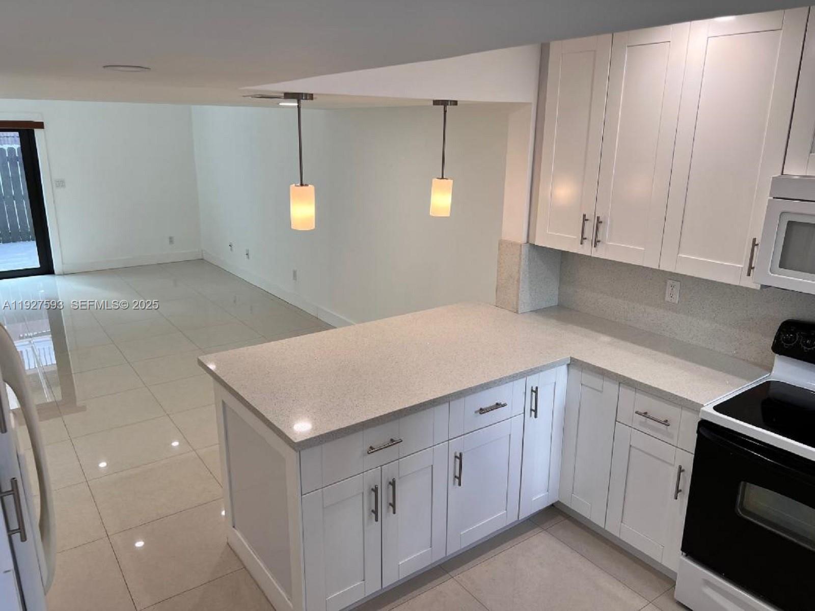 GOLDEN HOMES SUB - Residential Lease