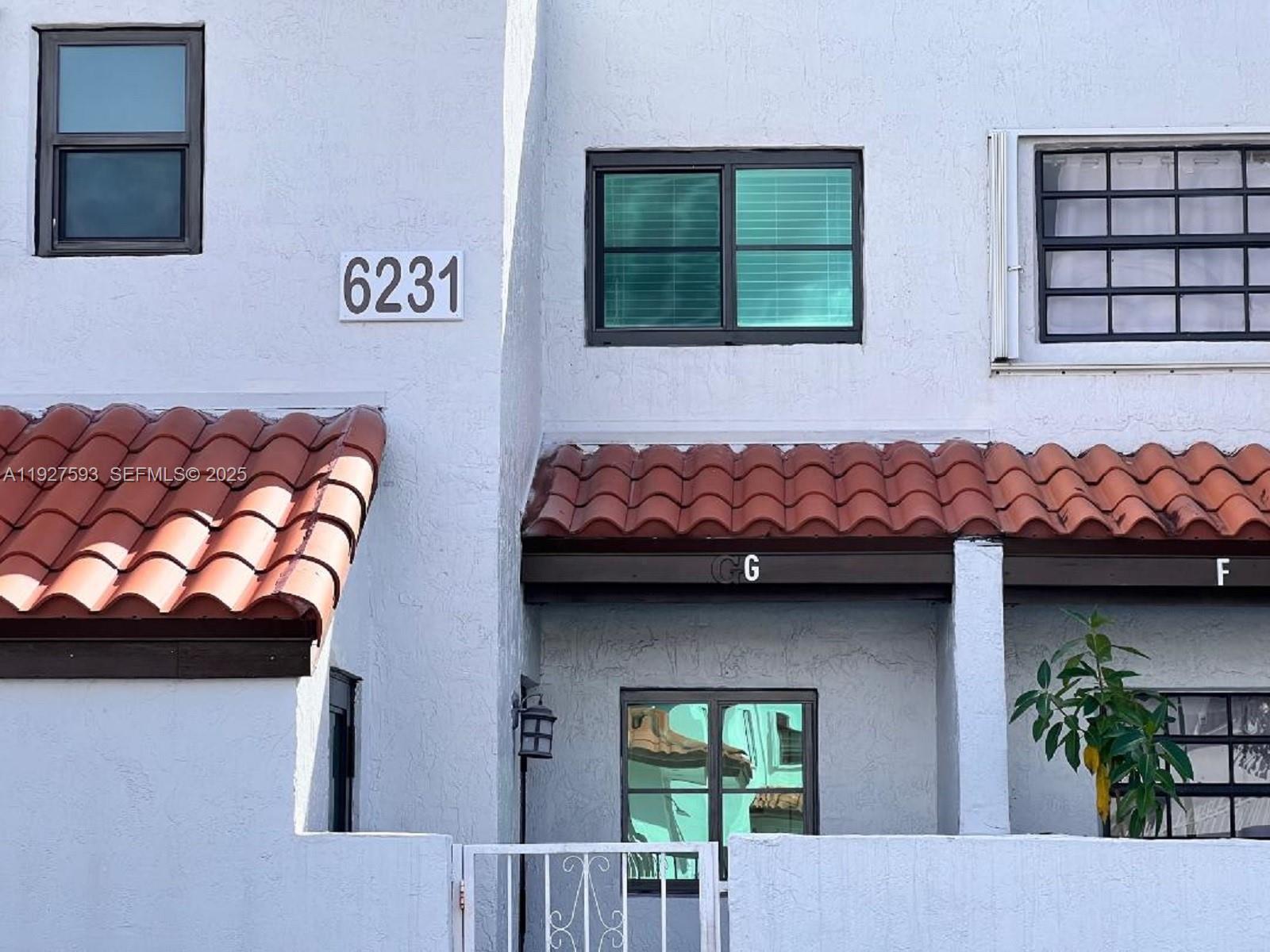 GOLDEN HOMES SUB - Residential Lease