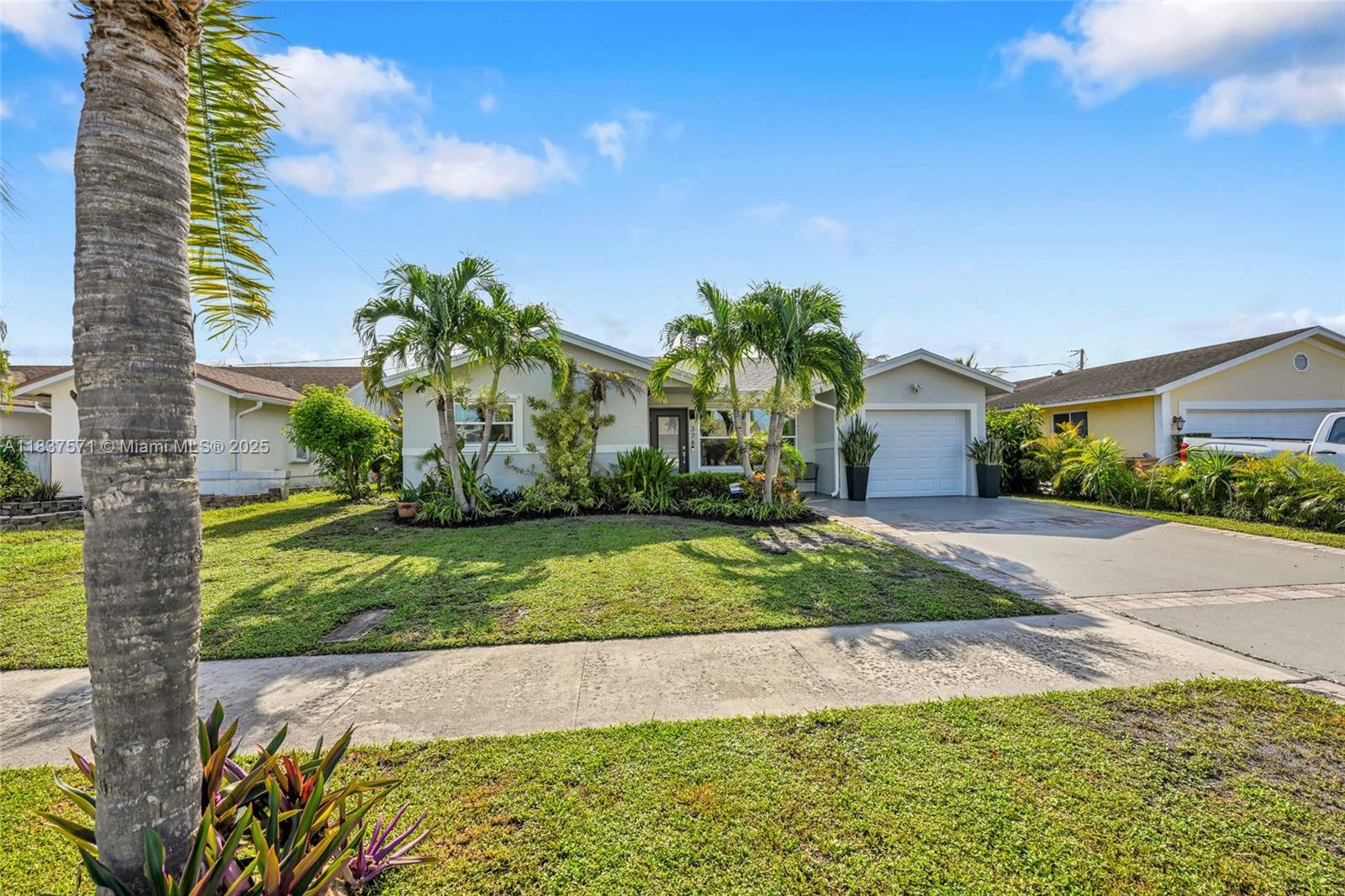 378 SW 33rd Ter
