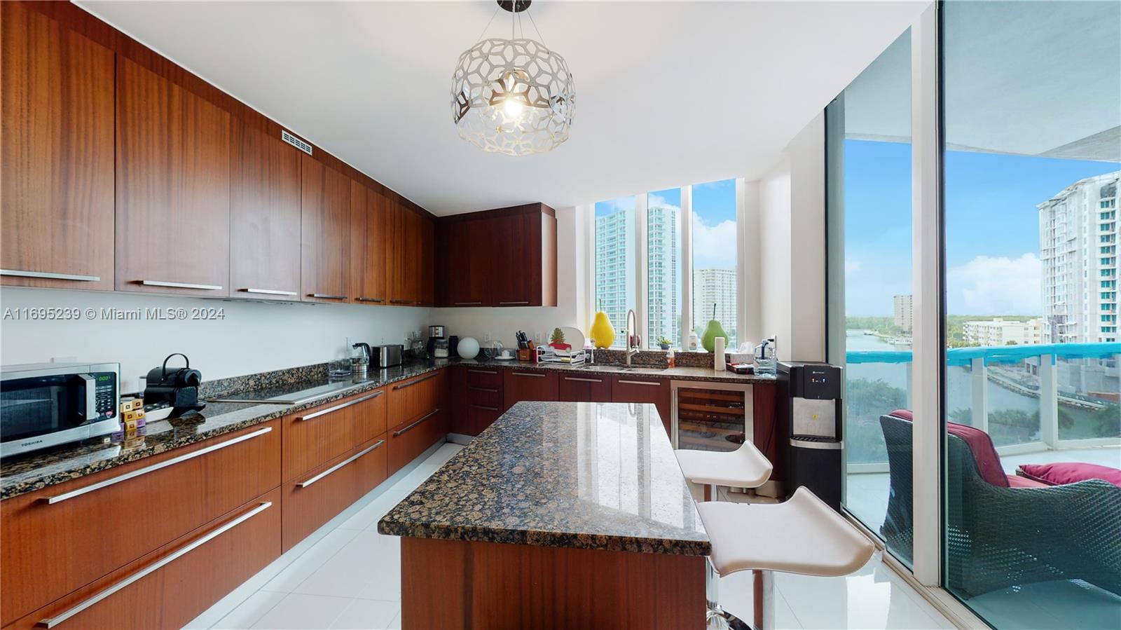 15811 Collins Ave 504