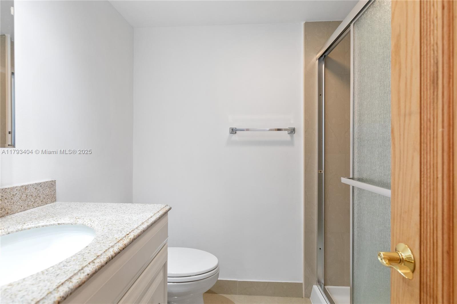 WINSTON TOWERS 200 - Residential