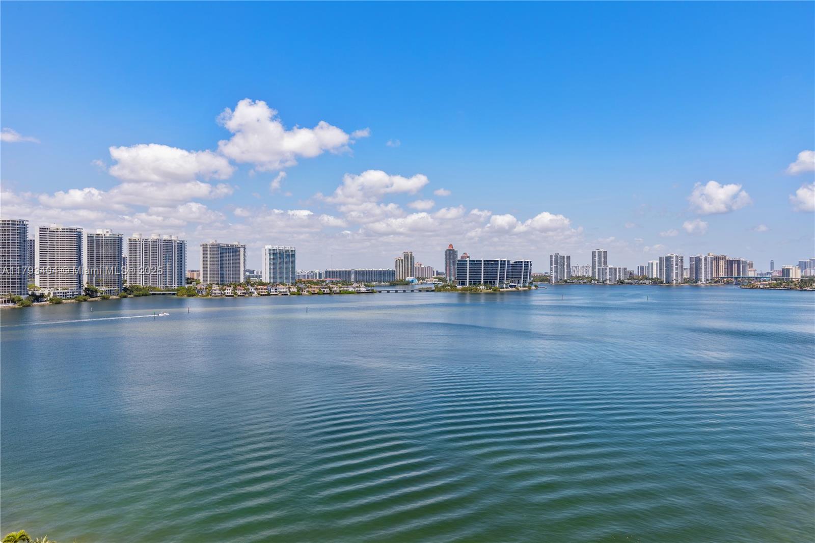 WINSTON TOWERS 200 - Residential