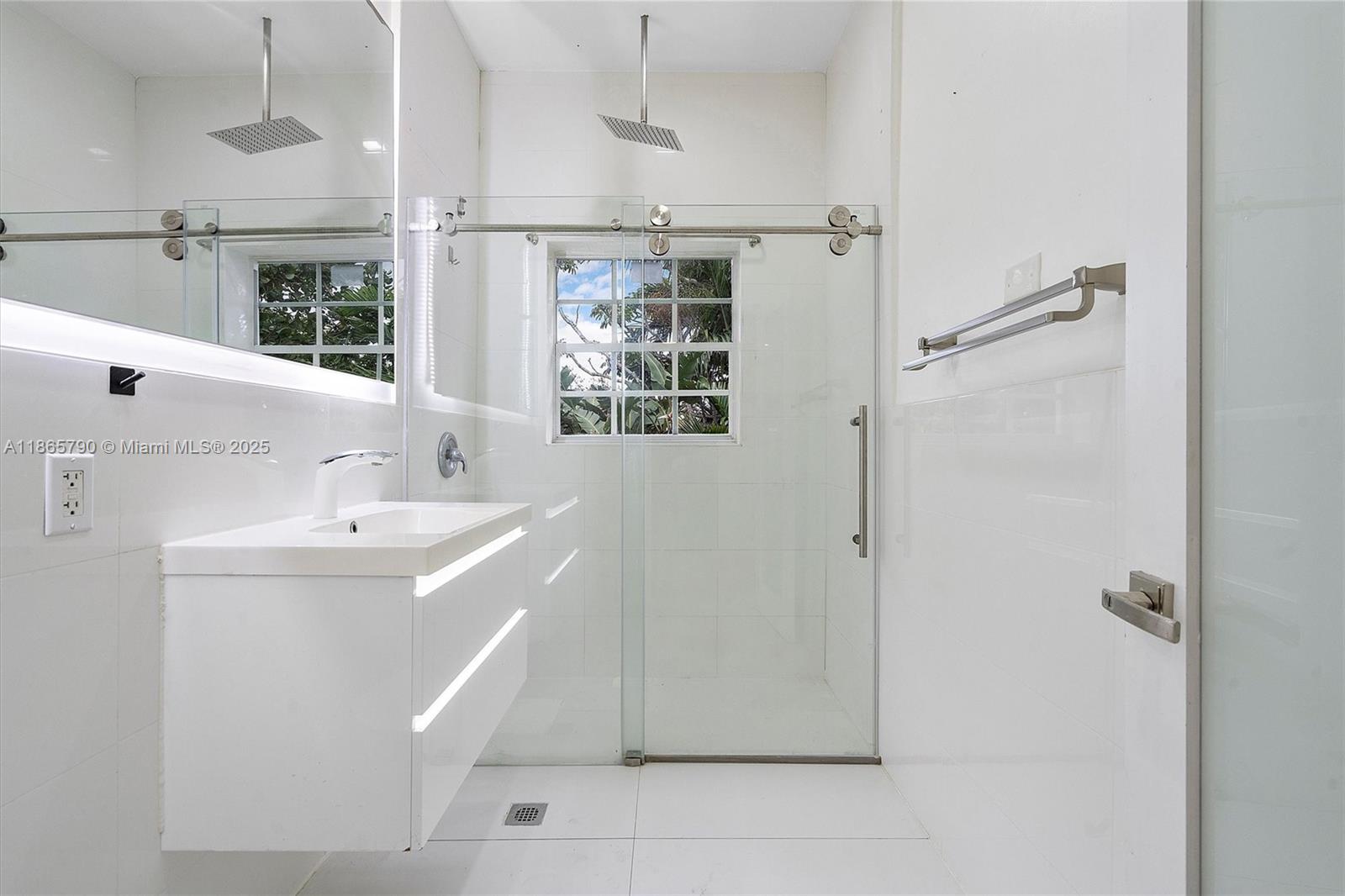 SEAWAY - Residential Lease