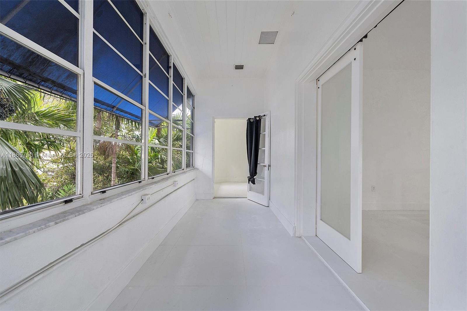 SEAWAY - Residential Lease