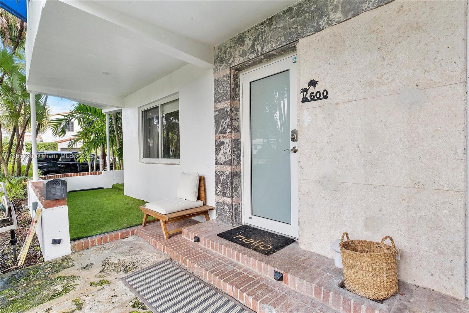 SEAWAY - Residential Lease