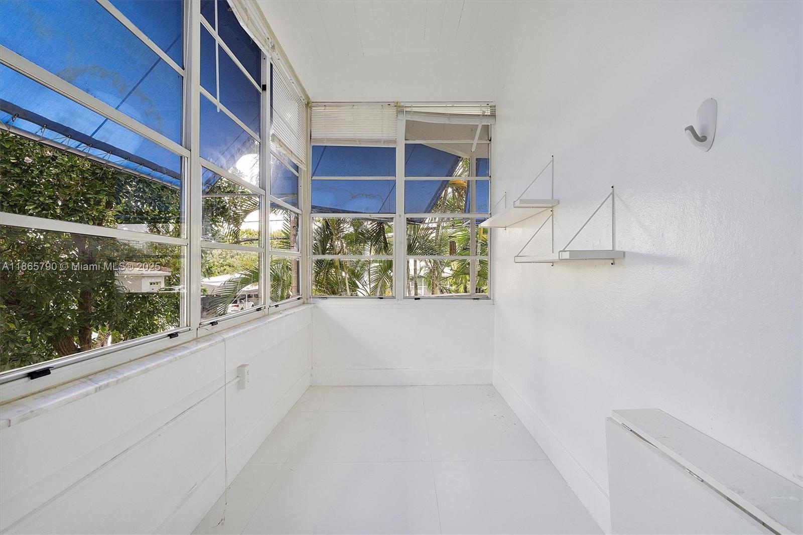 SEAWAY - Residential Lease