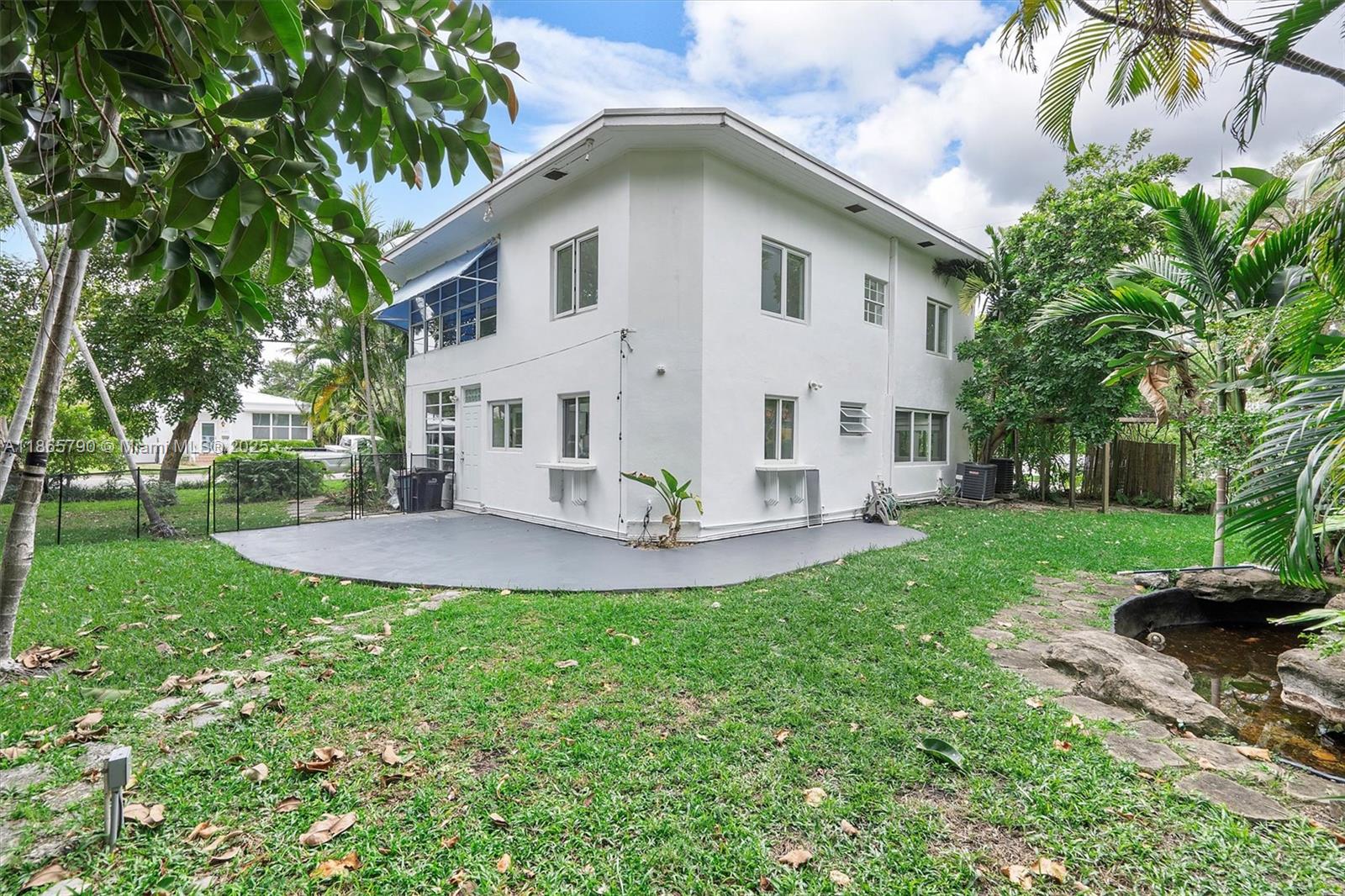 SEAWAY - Residential Lease