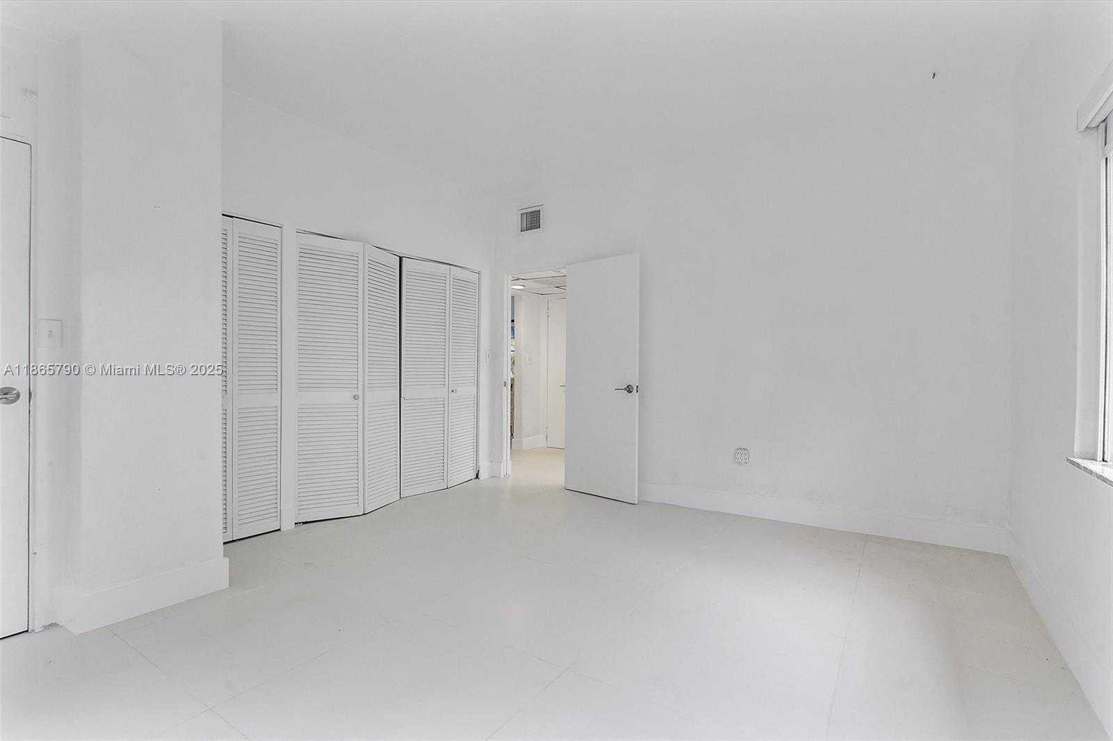 SEAWAY - Residential Lease