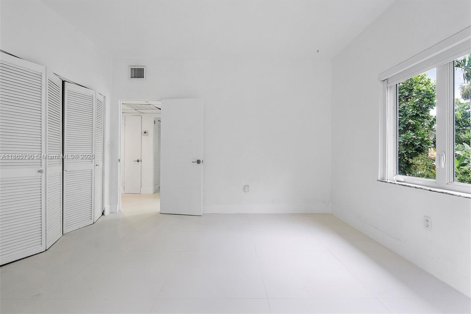 SEAWAY - Residential Lease