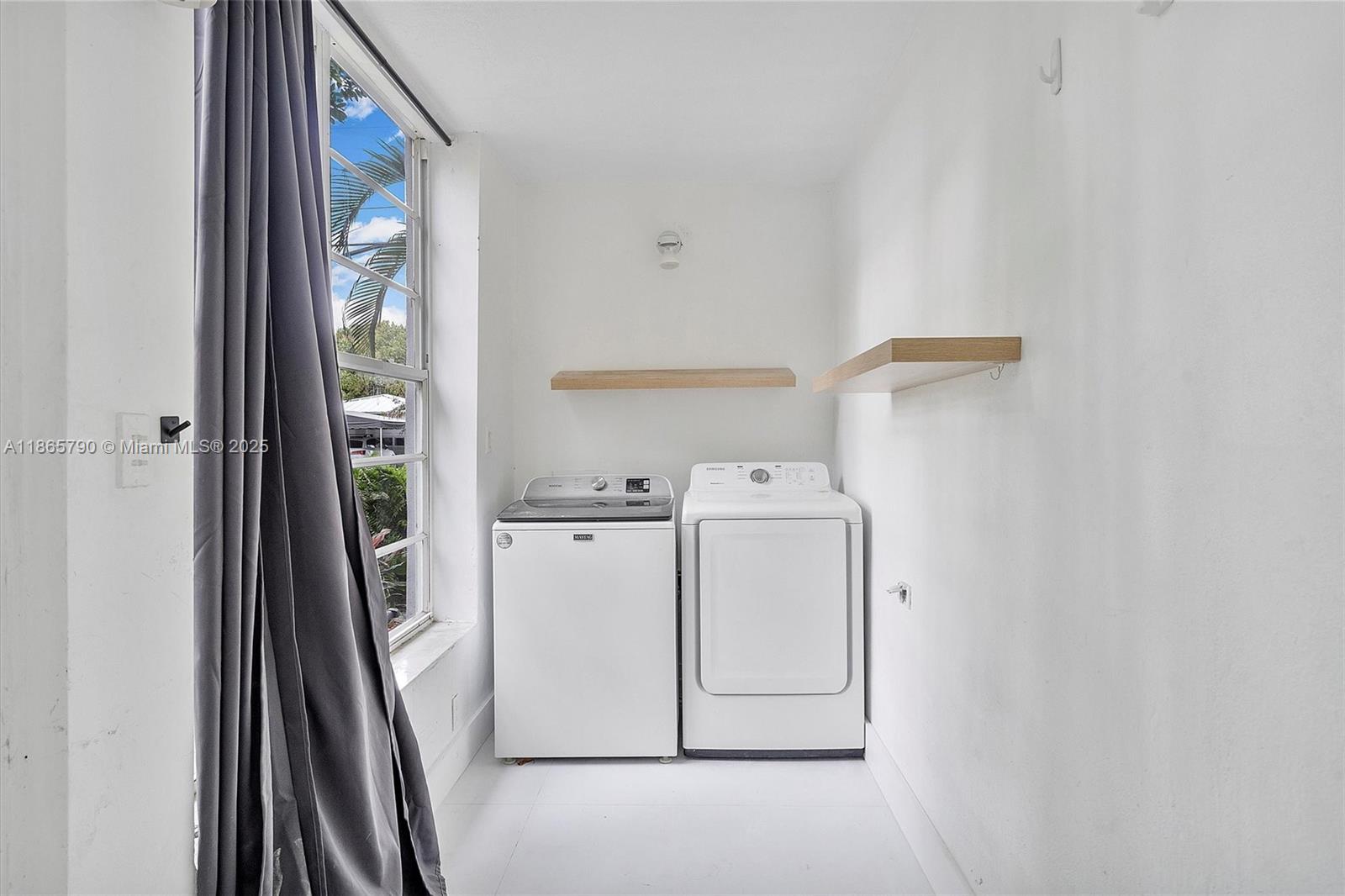 SEAWAY - Residential Lease