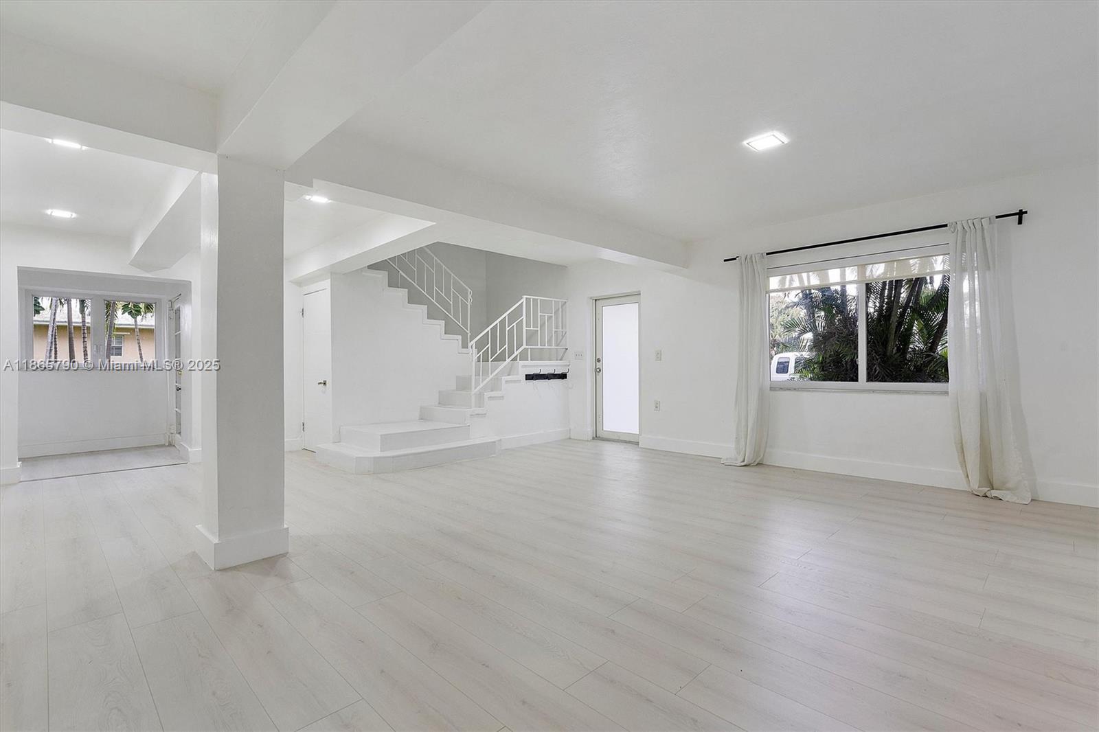 SEAWAY - Residential Lease