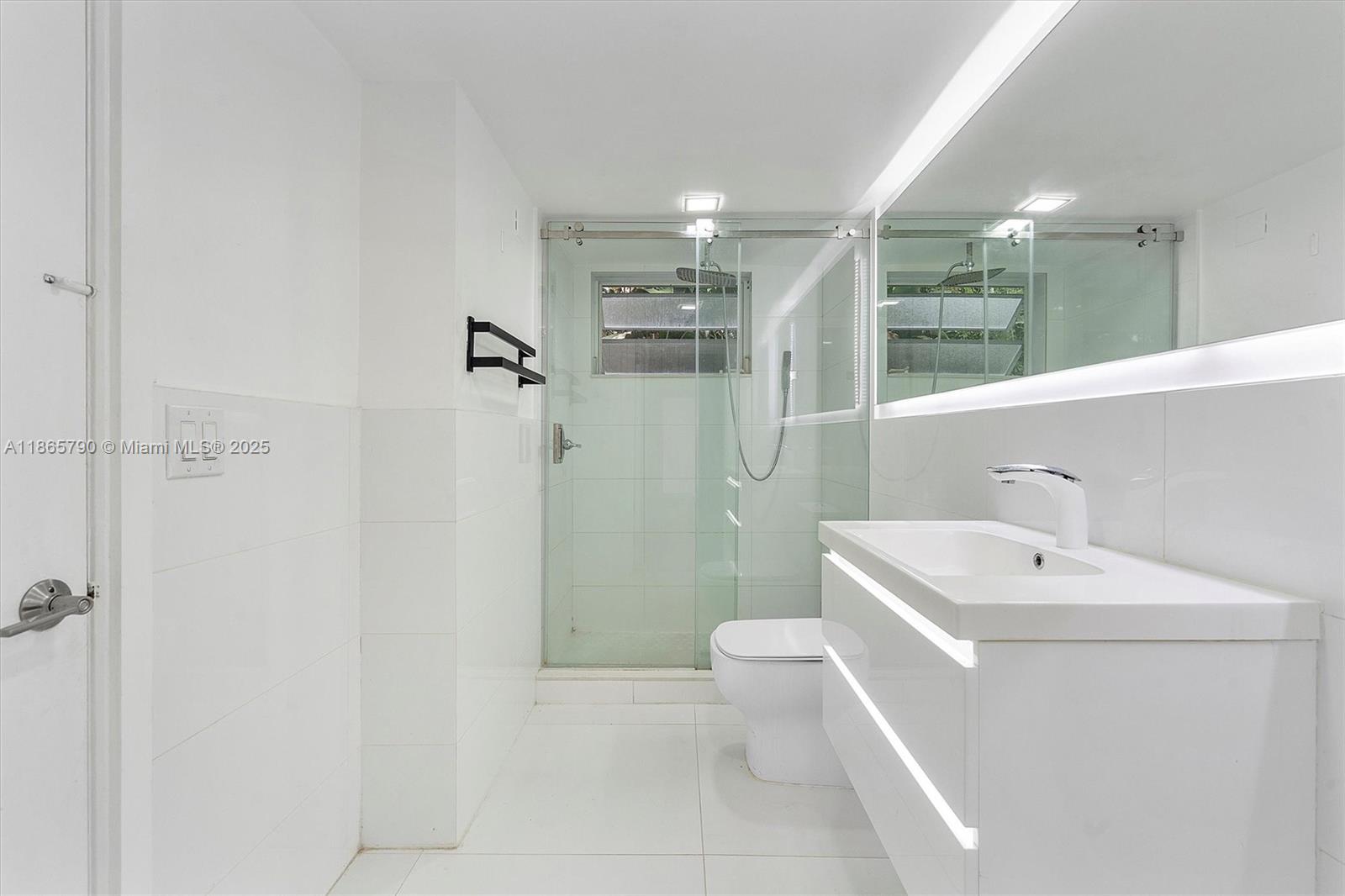 SEAWAY - Residential Lease