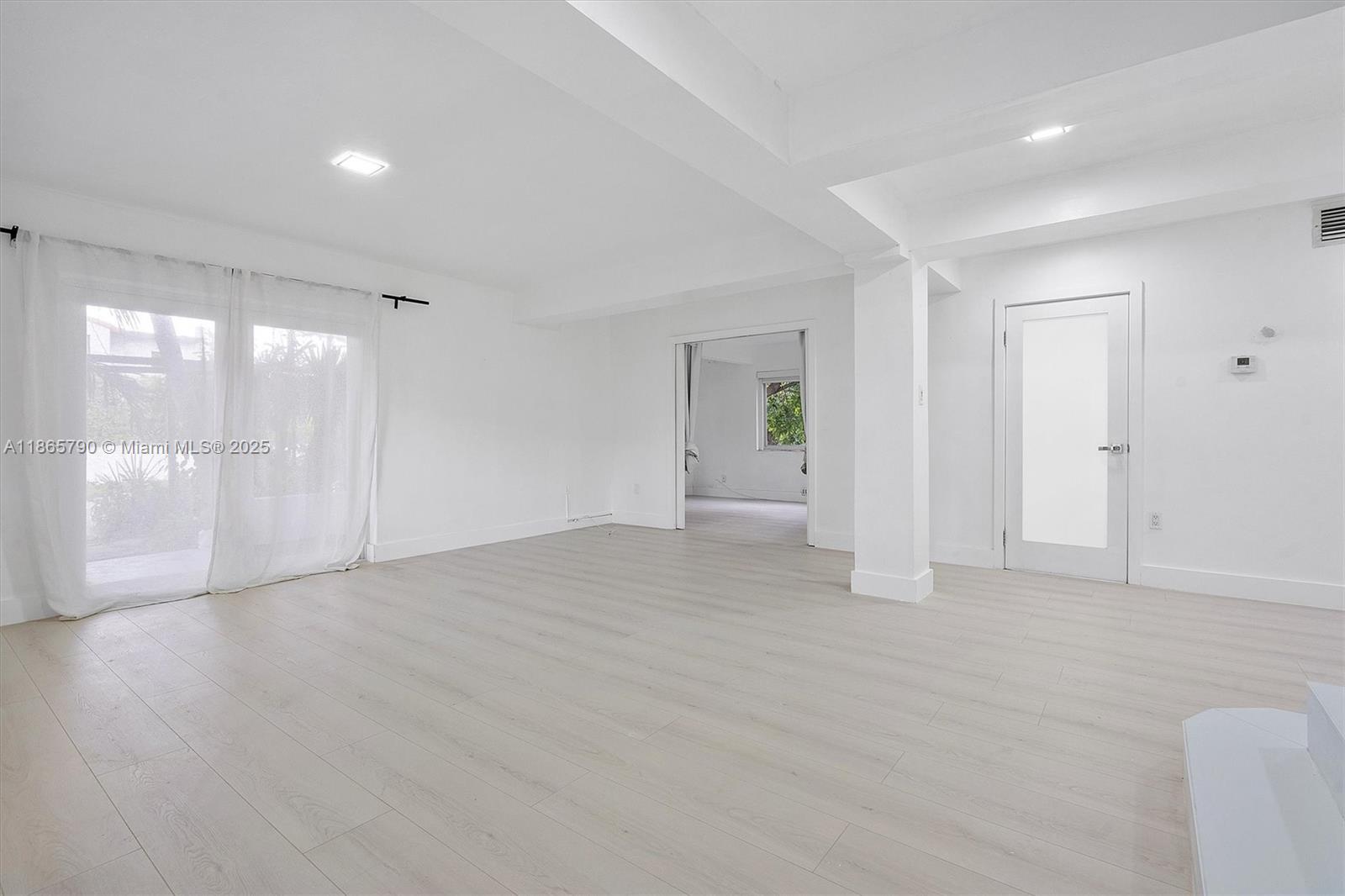 SEAWAY - Residential Lease