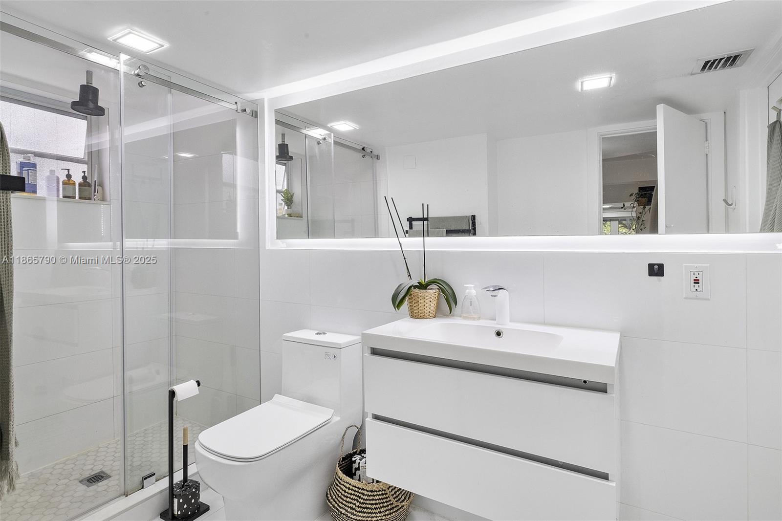 SEAWAY - Residential Lease