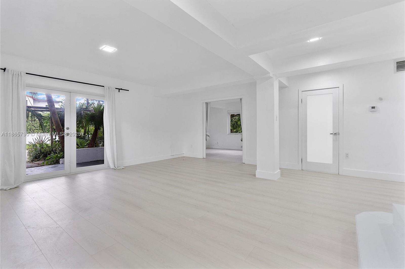 SEAWAY - Residential Lease