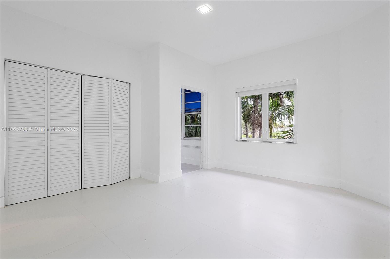 SEAWAY - Residential Lease