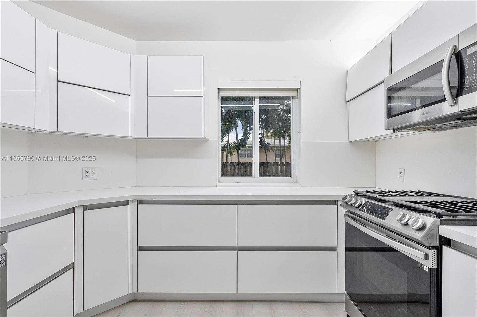 SEAWAY - Residential Lease