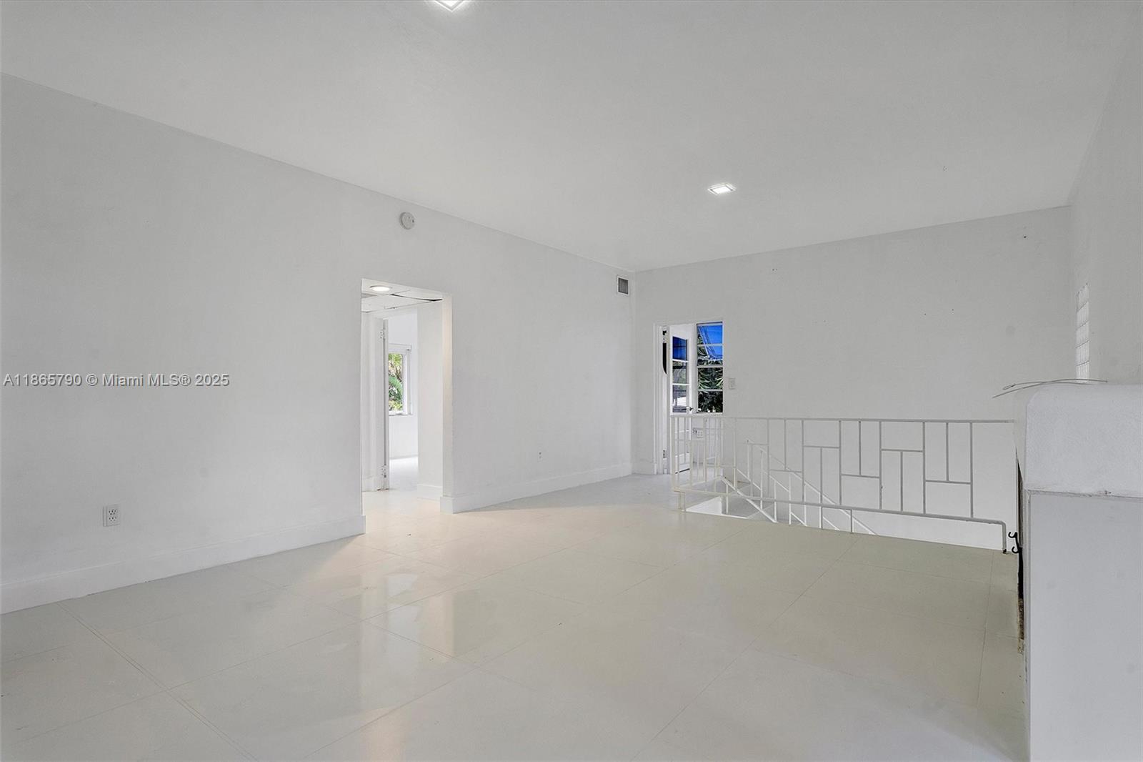 SEAWAY - Residential Lease