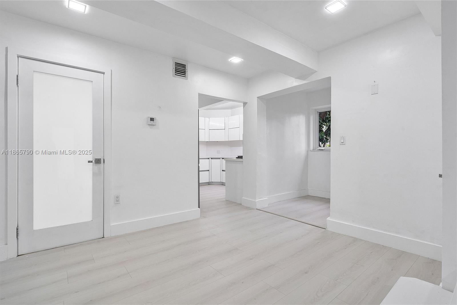 SEAWAY - Residential Lease