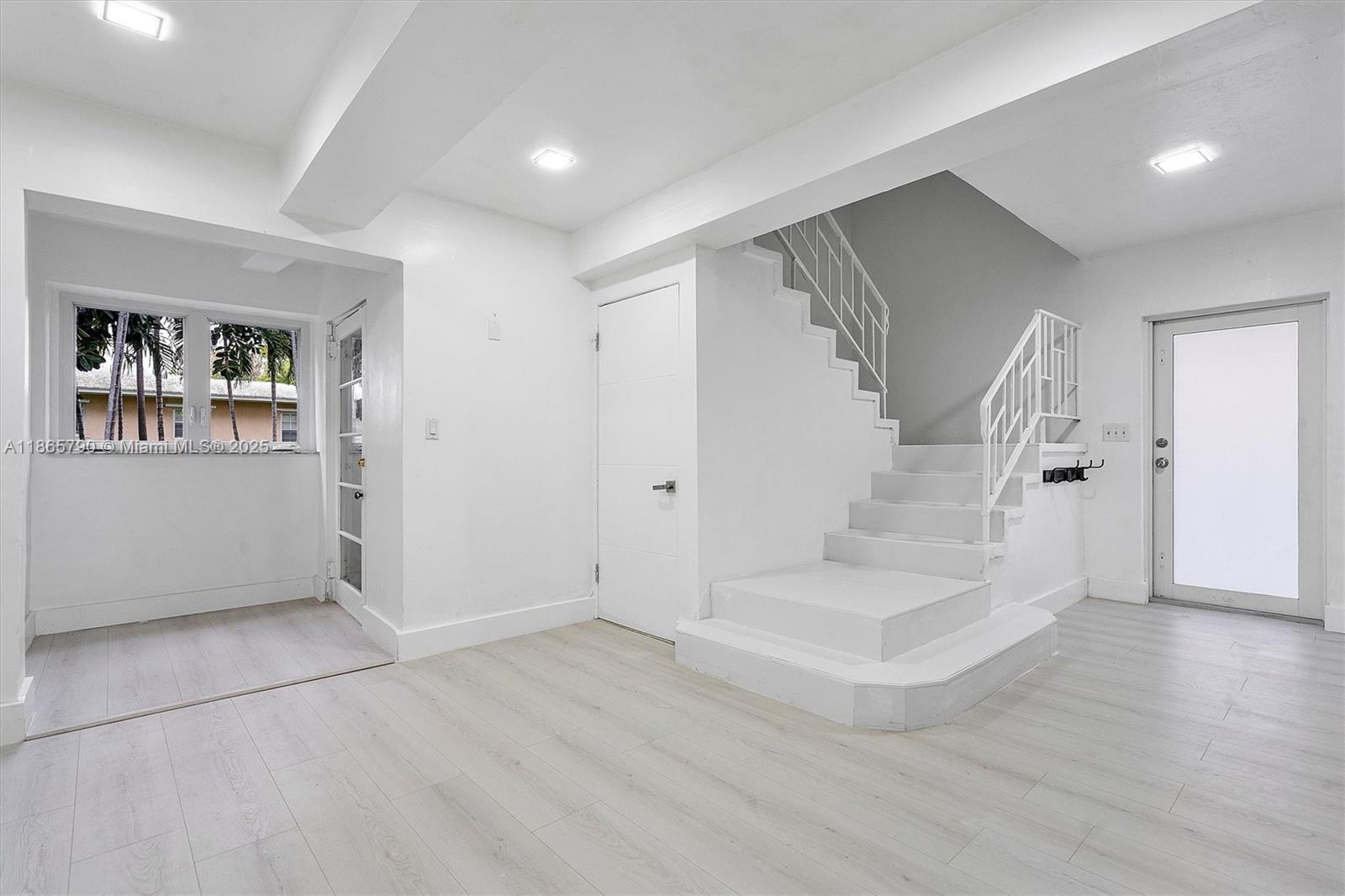 SEAWAY - Residential Lease