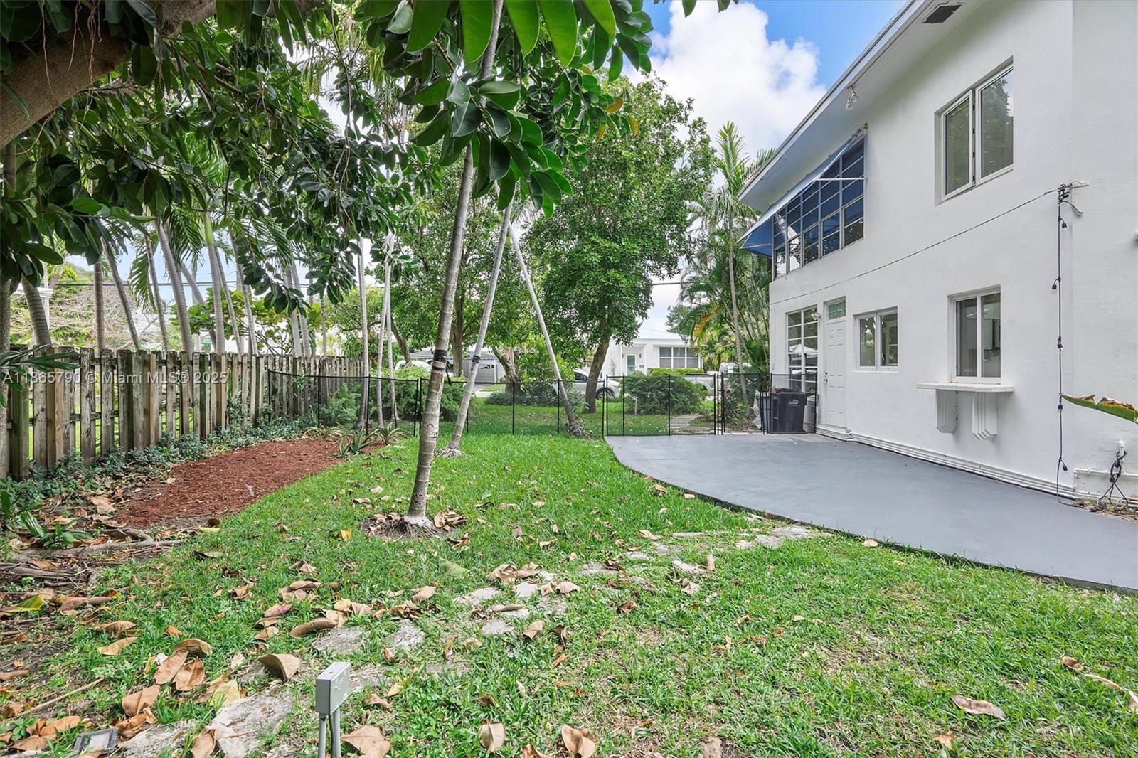 SEAWAY - Residential Lease