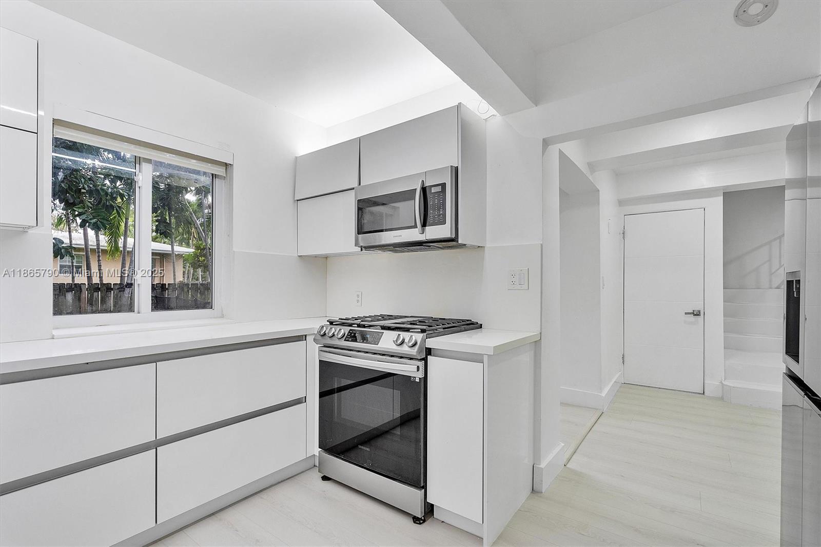 SEAWAY - Residential Lease