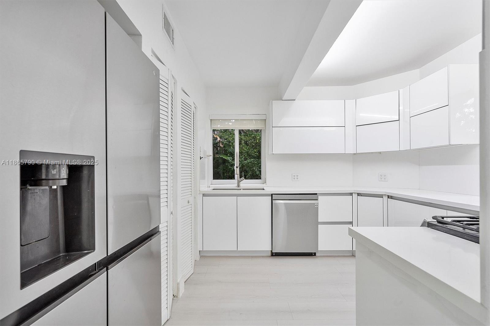 SEAWAY - Residential Lease