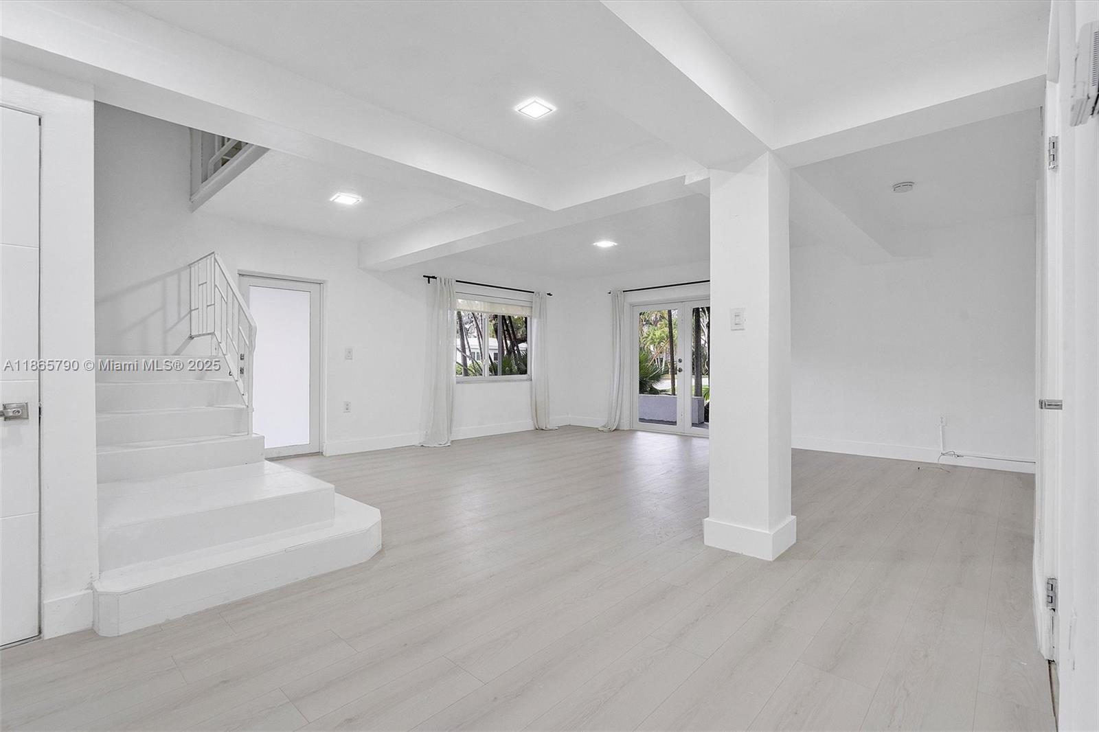 SEAWAY - Residential Lease