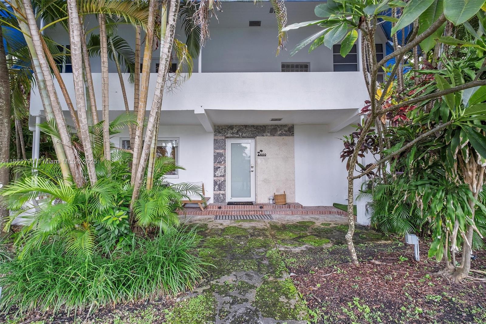 SEAWAY - Residential Lease