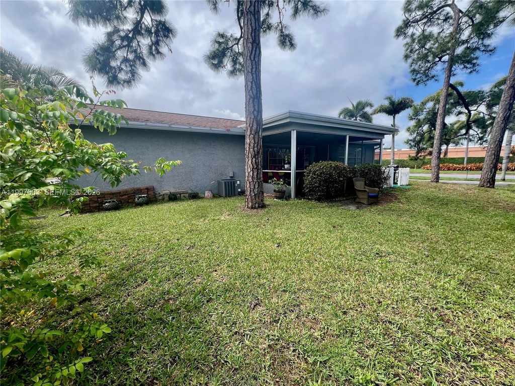 Photo of 7275 Pine Manor Dr, Lake Worth, FL 33467 (MLS # A11997603)