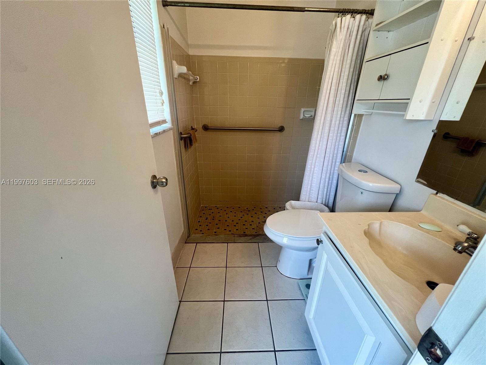 LUCERNE LAKES HOMES VILLA - Residential