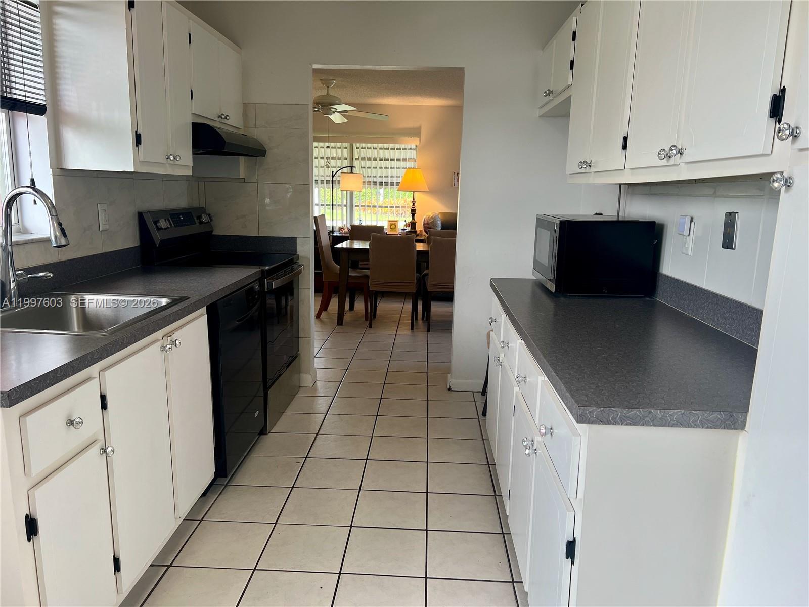 LUCERNE LAKES HOMES VILLA - Residential