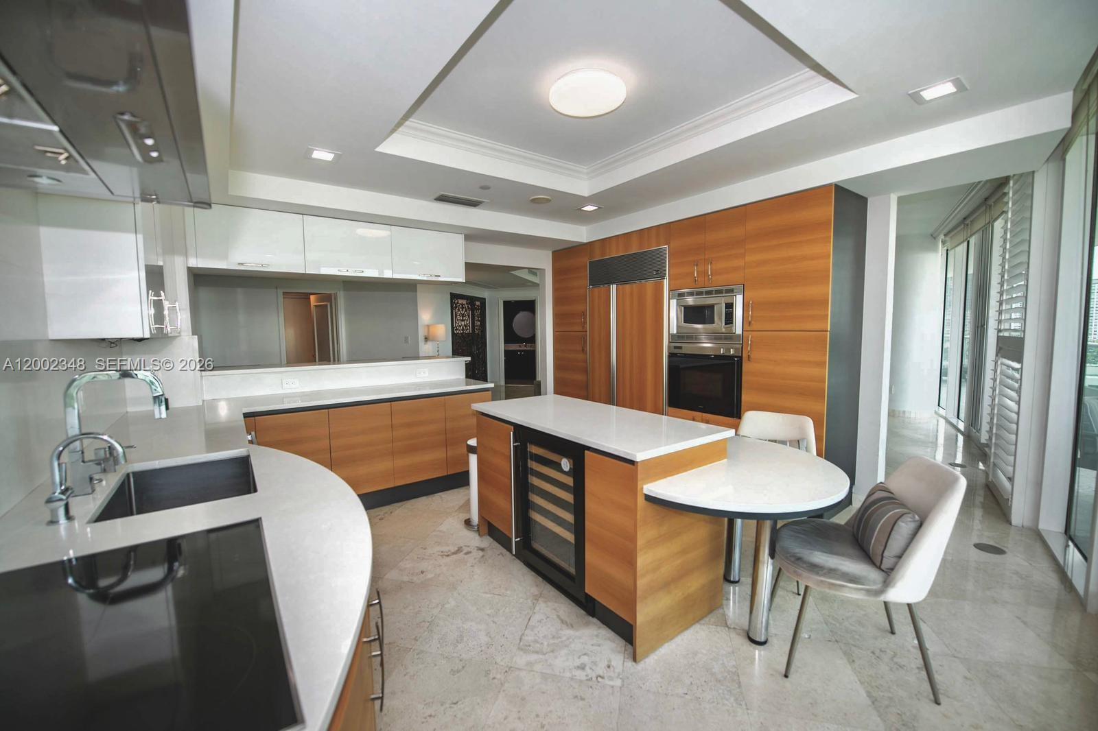 TOWERS OF PORTO VITA-SOUT - Residential Lease