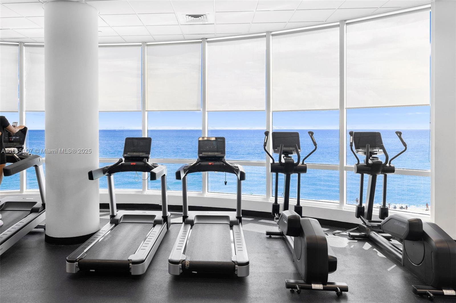 AKOYA CONDO - Residential