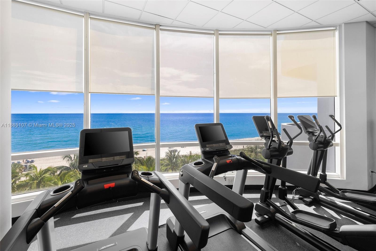 AKOYA CONDO - Residential