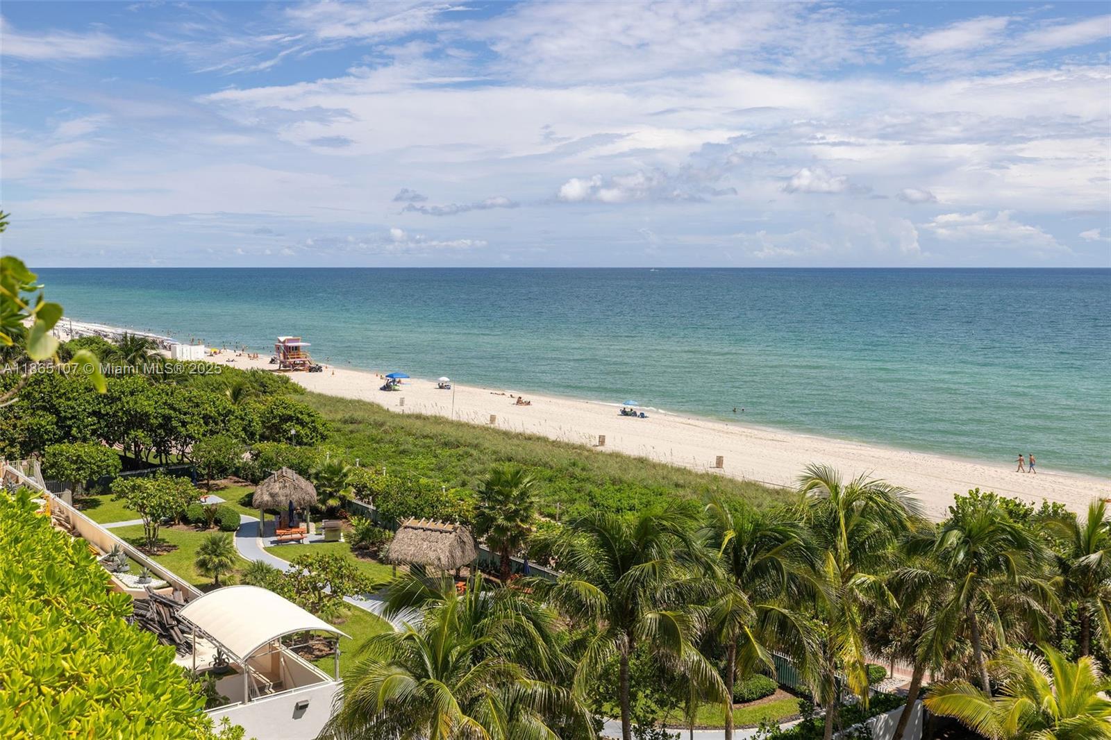 AKOYA CONDO - Residential