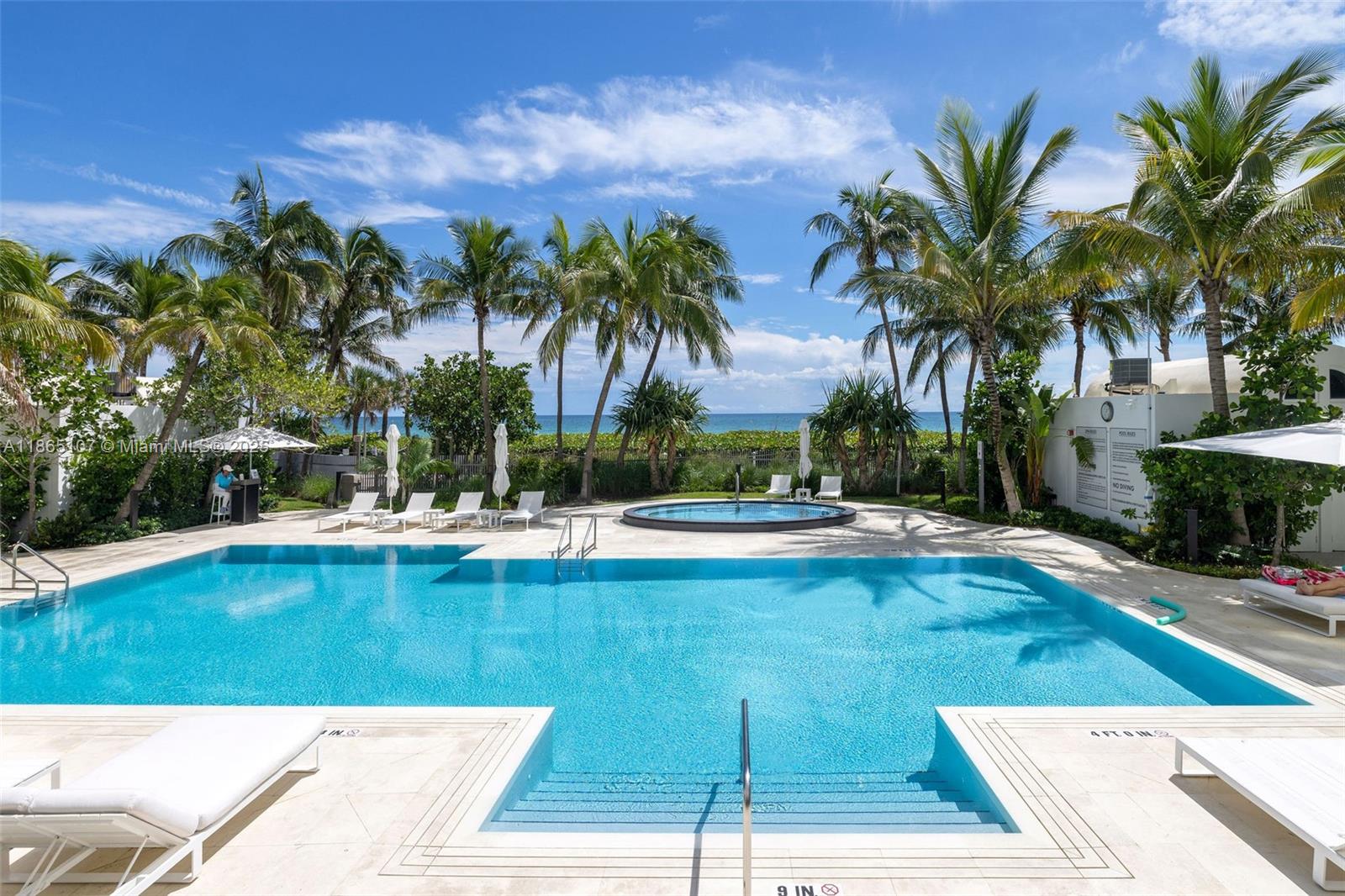 AKOYA CONDO - Residential