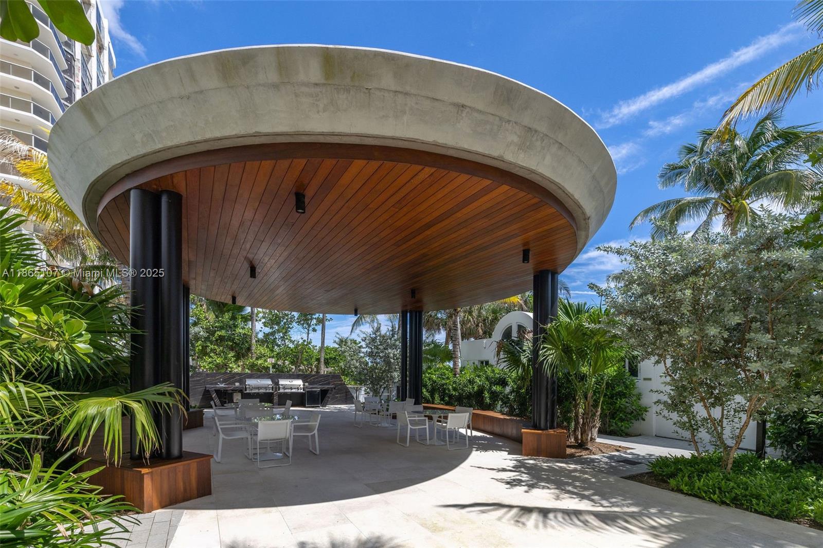 AKOYA CONDO - Residential