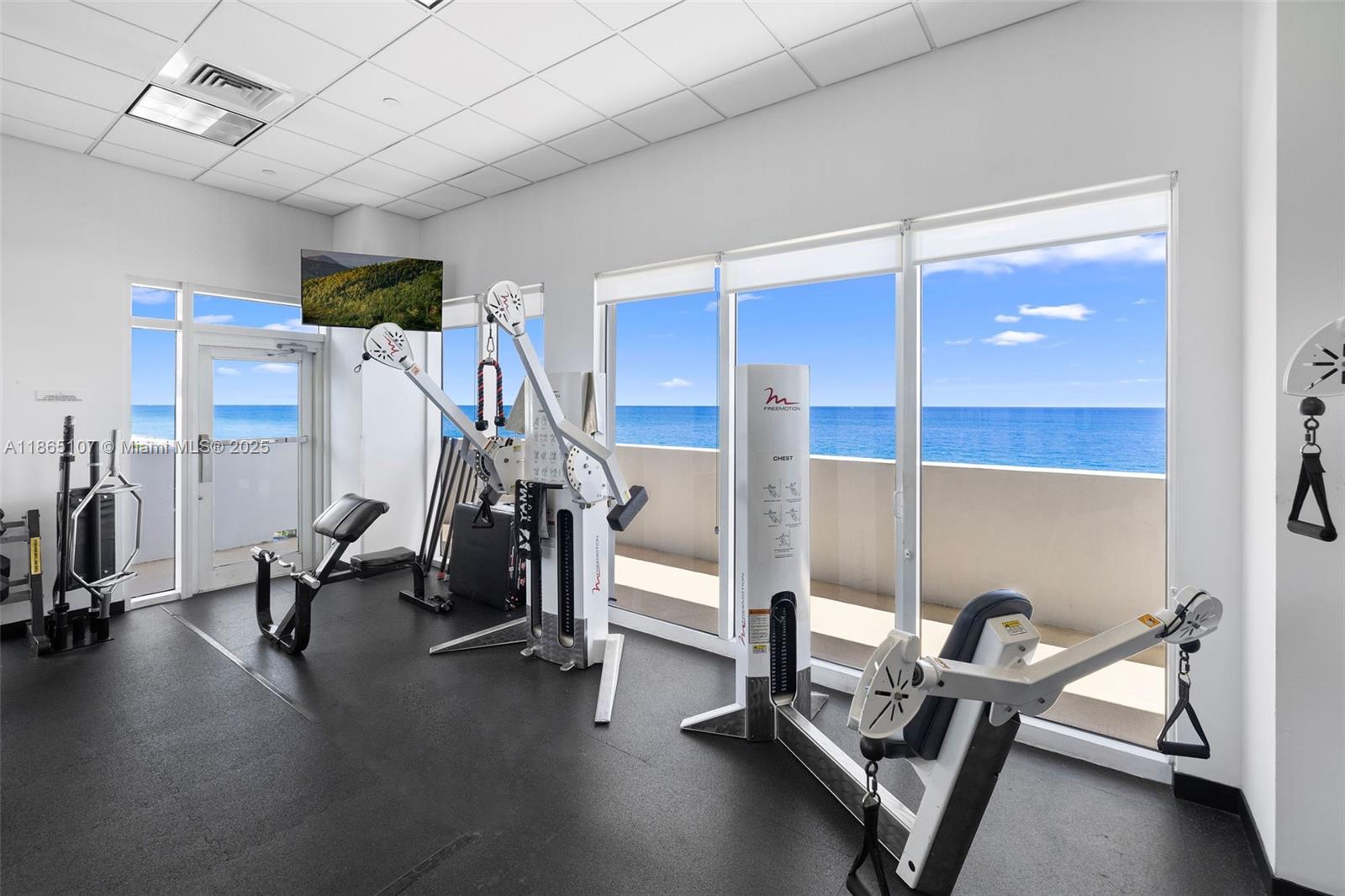 AKOYA CONDO - Residential