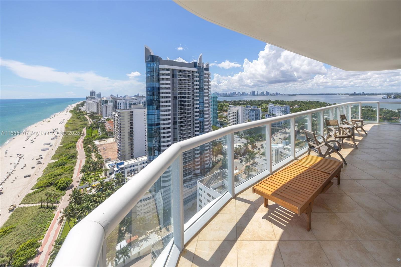 AKOYA CONDO - Residential