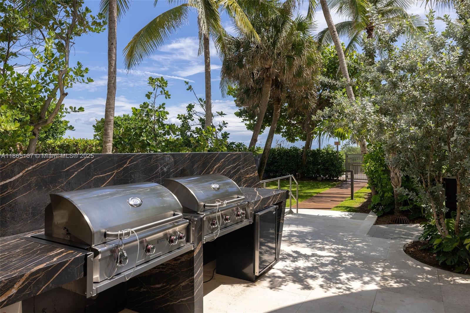 AKOYA CONDO - Residential