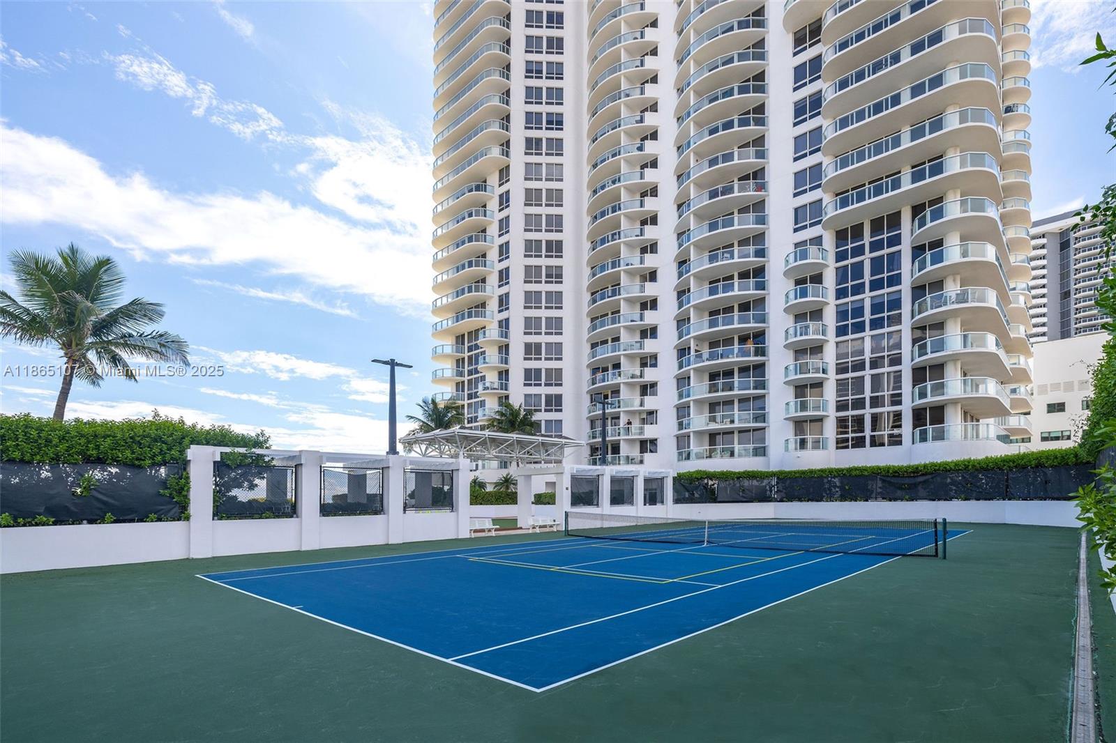 AKOYA CONDO - Residential