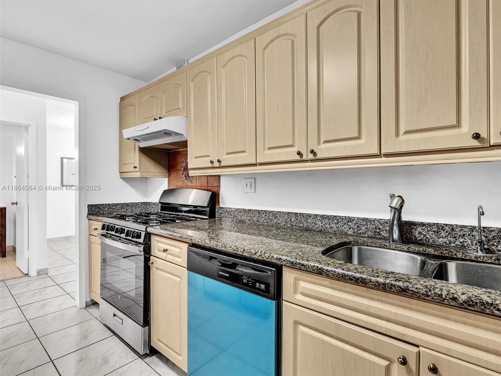 PARKER TOWER CONDO - Residential