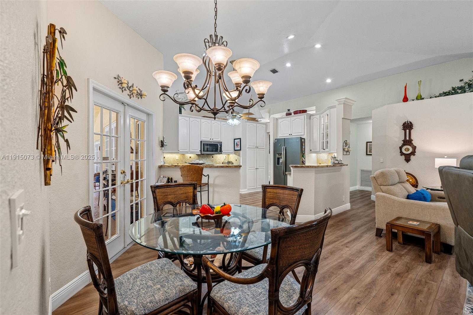 LAKE CHARLESTON PAR R - Residential