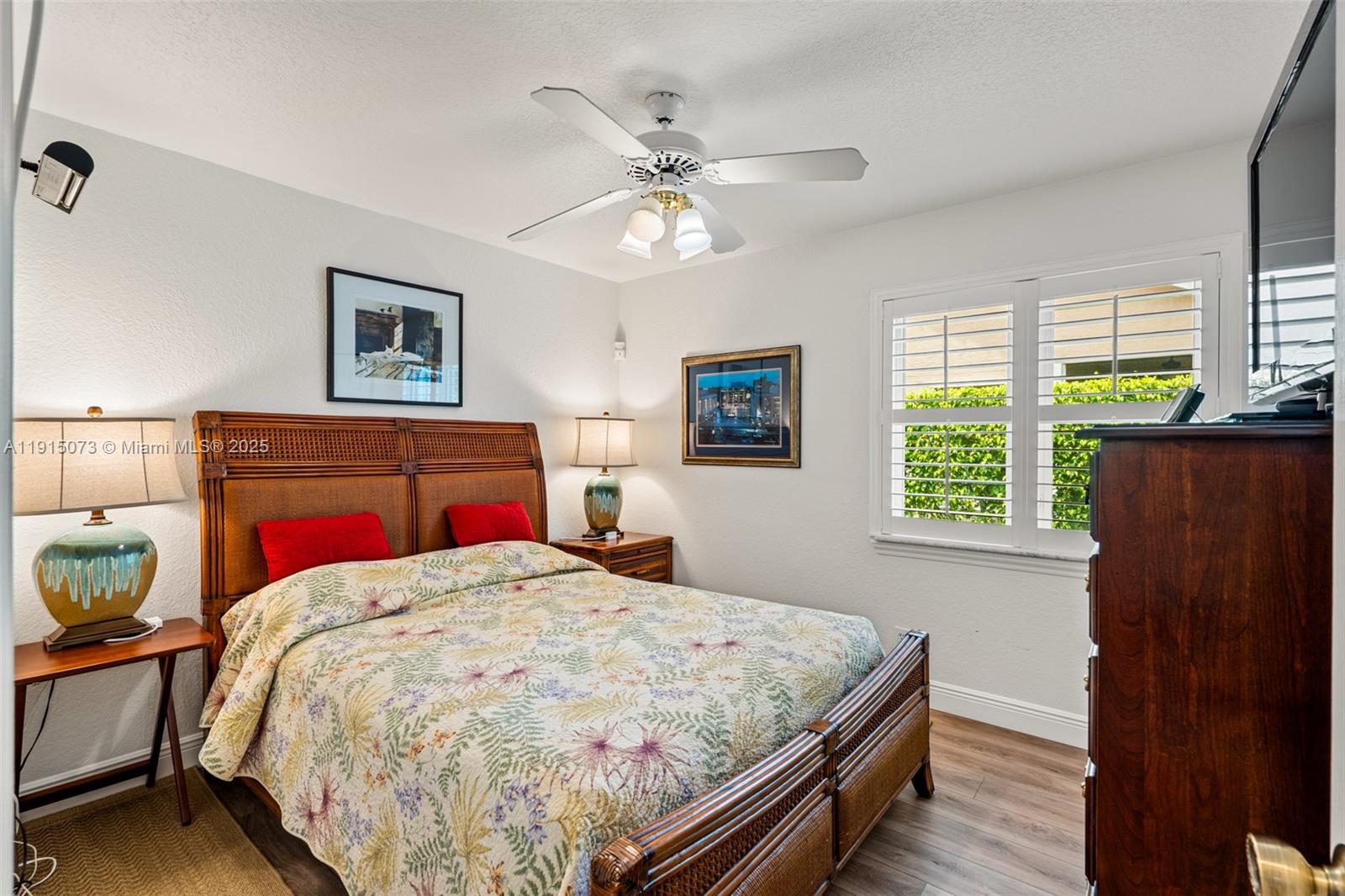 LAKE CHARLESTON PAR R - Residential